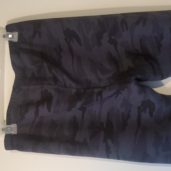 Cozy lined thermals w super soft and fuzzy lining black and gray camo - Picture 4 of 9